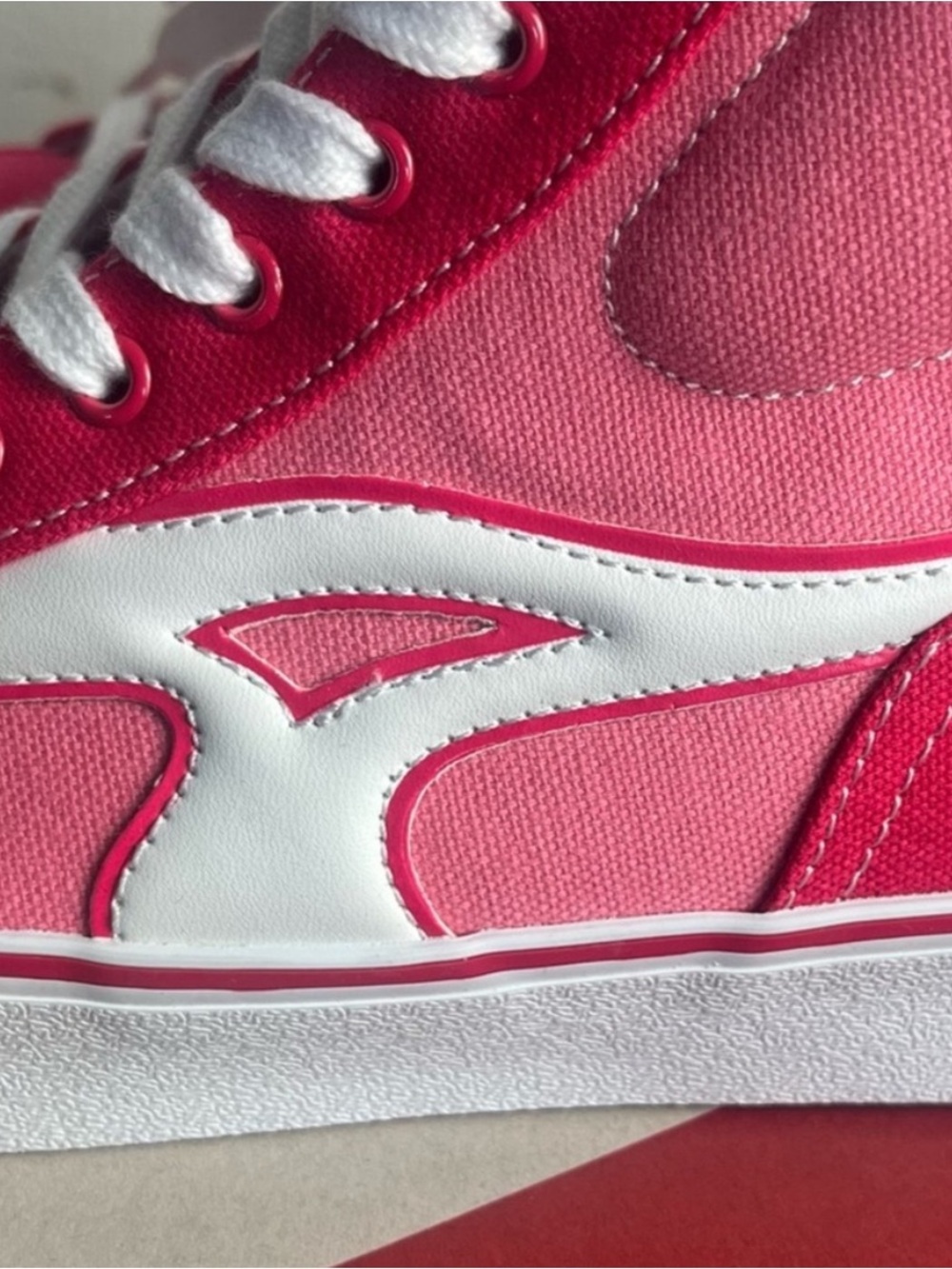AIRWALK Hayden Pink High Tops Sneakers- Size 6 - Picture 13 of 15